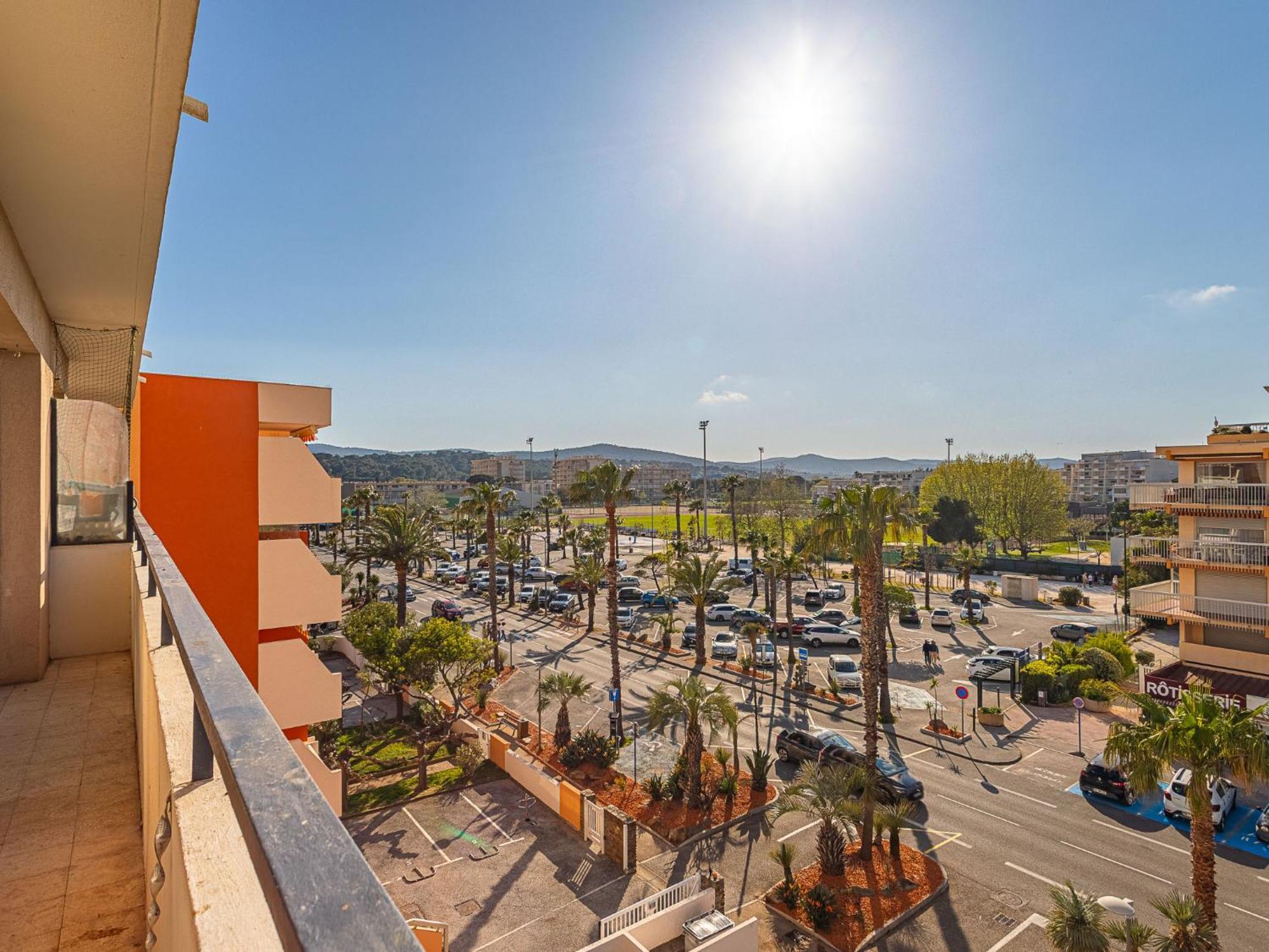 Studio Le Grand Large-4 By Interhome Le Lavandou Buitenkant foto