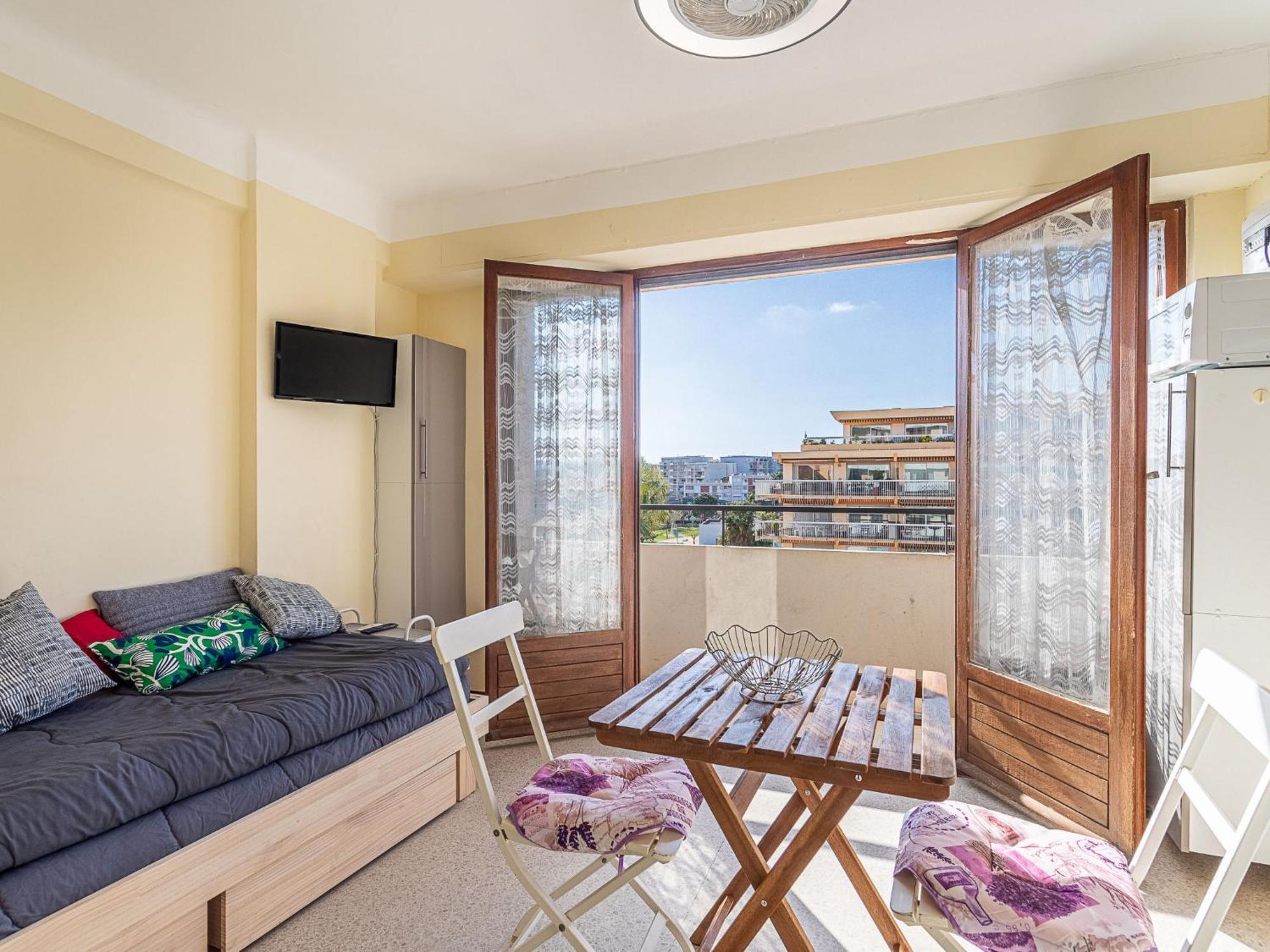 Studio Le Grand Large-4 By Interhome Le Lavandou Buitenkant foto